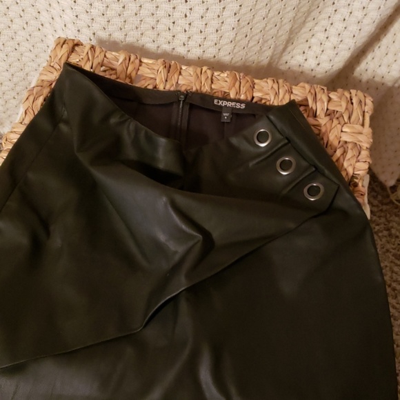 Black skirt - Picture 3 of 6